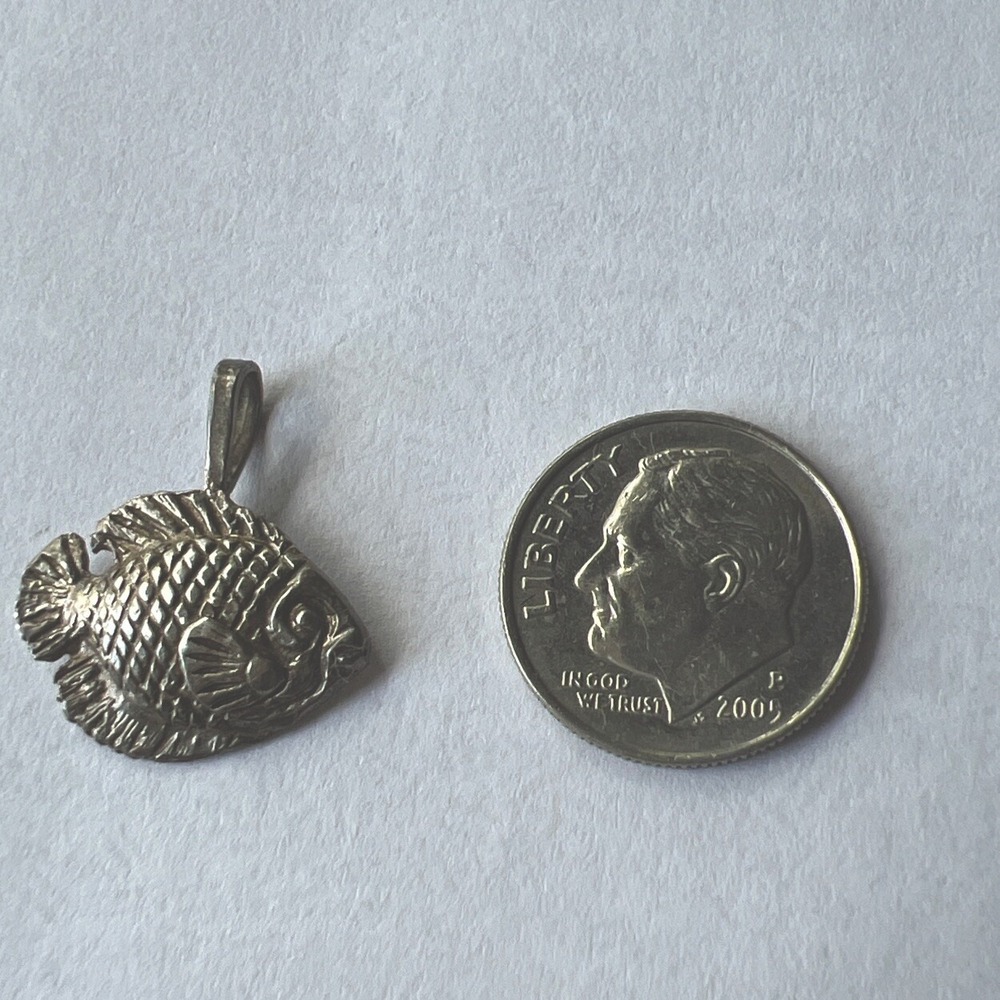 Silver Fish pendant 925